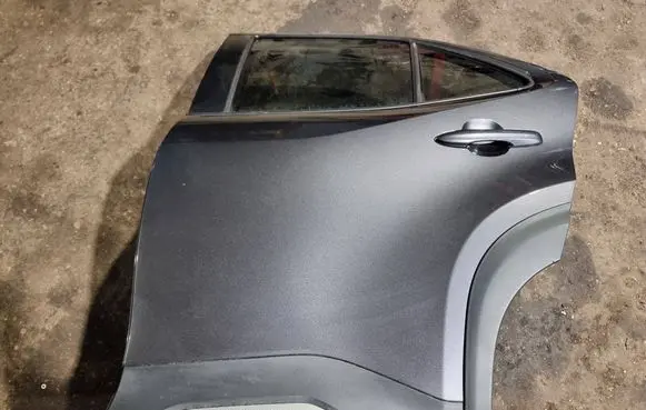 Toyota Yaris Cross Rear door 