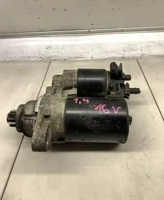 Volkswagen Polo IV 9N3 Starter motor 02T911023G