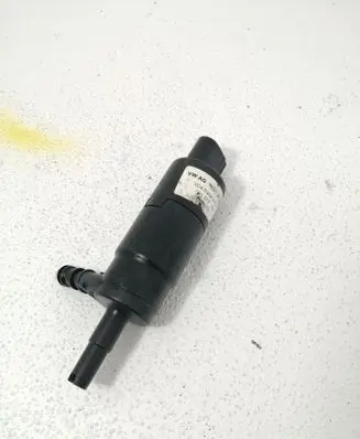 Audi A6 S6 C5 4B Headlight washer pump 3B0955681A