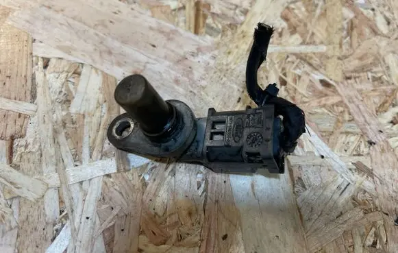 Camshaft position sensor
