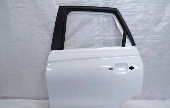Opel Crossland X Rear door