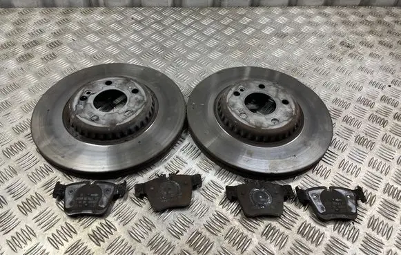 Mercedes-Benz GLC C253 Rear brake disc A0004230712