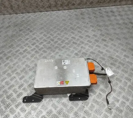 Porsche Taycan 9J1 Voltage converter inverter 5QE915684DA