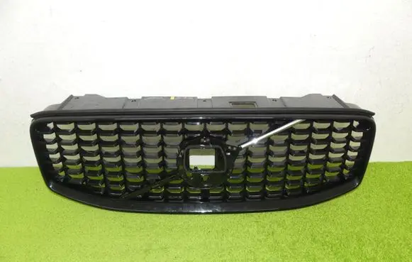 Volvo XC60 Front bumper upper radiator grill 32133812