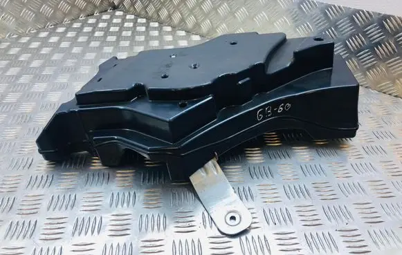 Audi A3 S3 A3 Sportback 8P Subwoofer speaker 8P4035382