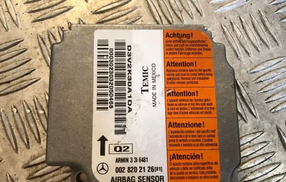Mercedes-Benz E W210 Airbag control unit/module 0028202126 3316481