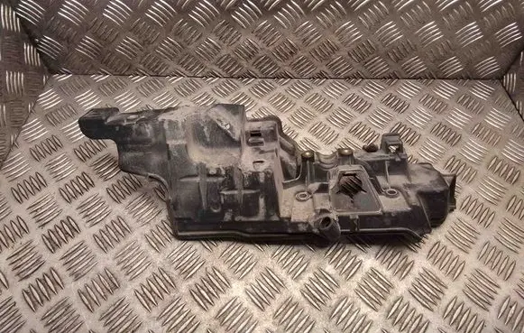 Other engine bay part
