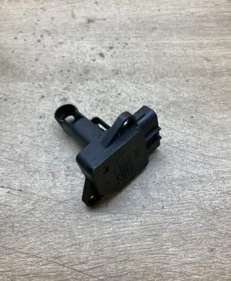 Toyota Land Cruiser (J120) Mass air flow meter 2220430010 1974002110