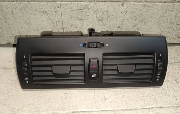 BMW X3 E83 Dash center air vent grill 3400074