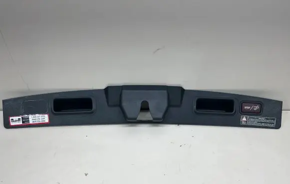 Mercedes-Benz GL X164 Tailgate/boot lid lock trim A1647400130 2118219451