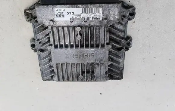 Volvo V50 Engine control unit/module ECU 30729518