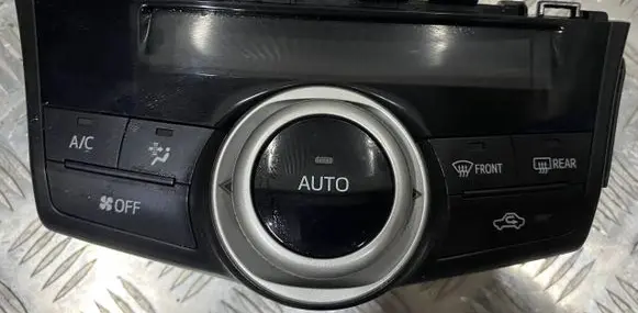 Toyota Prius+ (ZVW40) Climate control unit 5590047040 2370003414