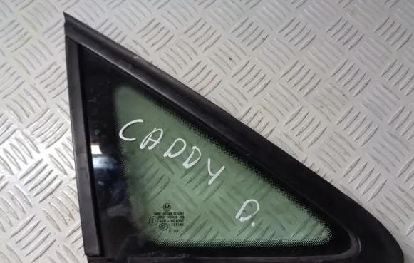 Volkswagen Caddy Front triangle window/glass 43R001057 E000184