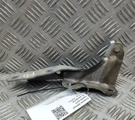 Mitsubishi L200 Engine bonnet/hood hinges 5905A180