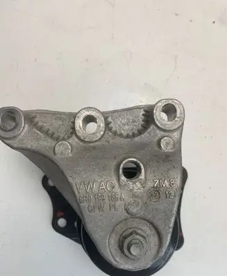 Audi A1 Engine mount bracket 6r0199167ae 6r0199185a