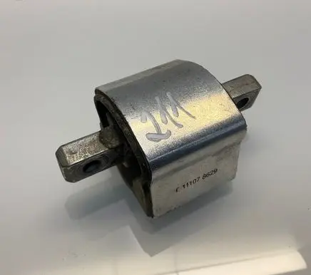 Mercedes-Benz E W211 Gearbox mount A2122400418 2122400418