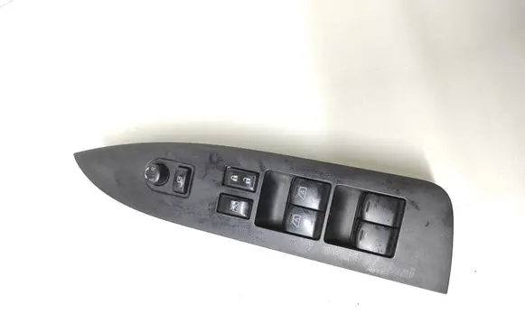Nissan Armada (WA60) Electric window control switch
