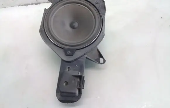 BMW 3 E46 Parcel shelf speaker 