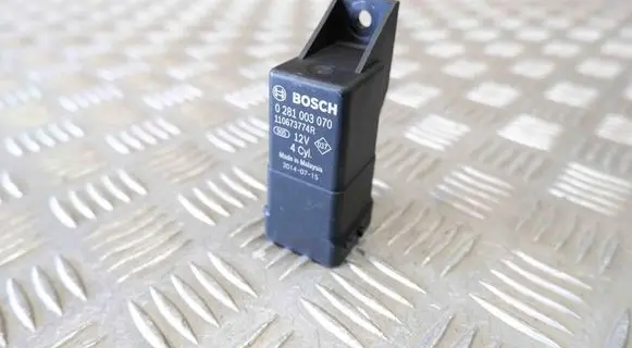 Glow plug pre-heat relay