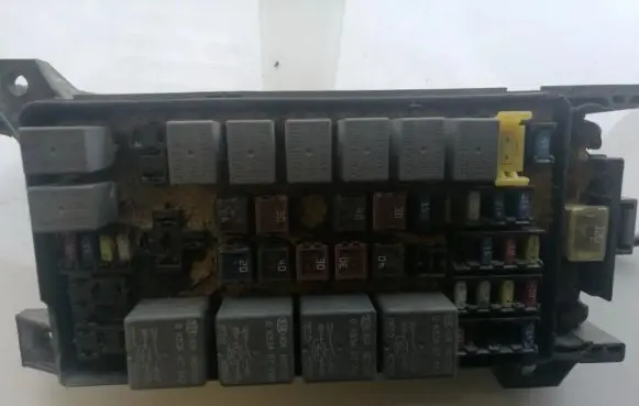 KIA Sorento Fuse box set 911603E070 91160-3E070