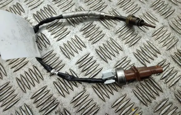 Volkswagen PASSAT B8 Lambda probe sensor 04L919529D