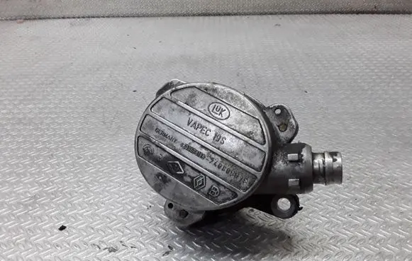 Renault Trafic II (X83) Vacuum pump 8200478188
