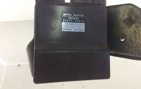 Toyota Avensis Verso Fuel injection control unit/module 8987126010 1310001280