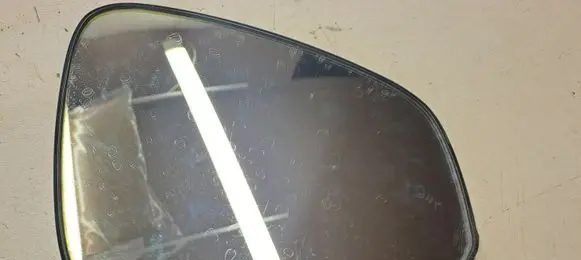Toyota RAV 4 (XA40) Wing mirror glass 