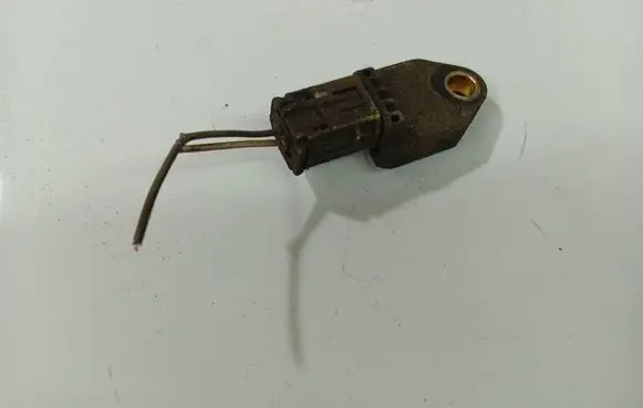 Dodge Caliber Airbag deployment crash/impact sensor P04896061AA