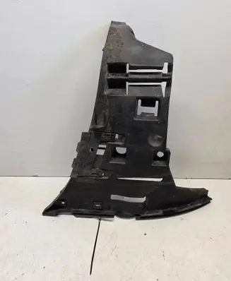 Volvo V70 Front bumper mounting bracket 09190303