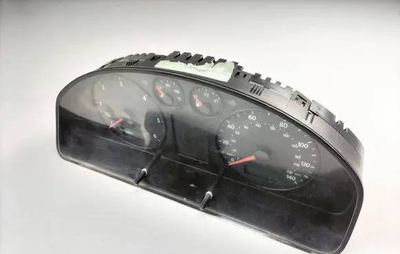 Volkswagen Transporter - Caravelle T5 Speedometer (instrument cluster) 88311346