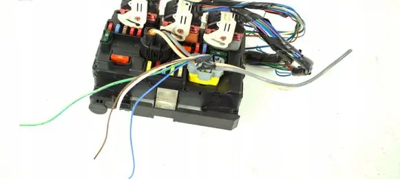 Citroen C3 Picasso BSM Control unit 9667199680