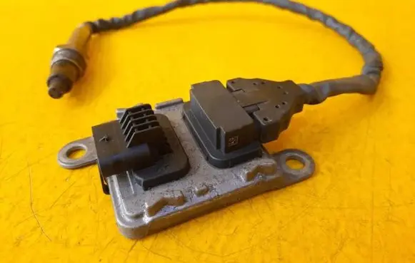 Mercedes-Benz E W213 Lambda probe sensor A0009054704