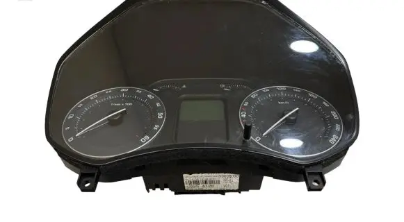 Skoda Octavia Mk2 (1Z) Speedometer (instrument cluster) 1Z0920812H V0006000 0834510647