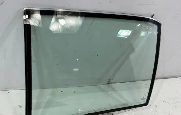 Mercedes-Benz S W140 Rear door window glass