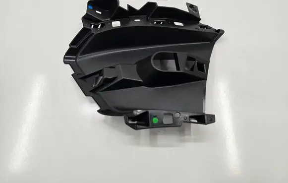 Renault Captur II Intercooler air guide/duct channel 628113210R