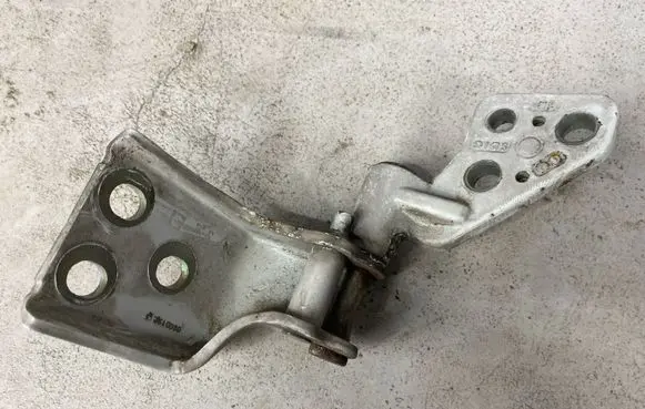 Peugeot Partner Loading door upper hinge 080D19213
