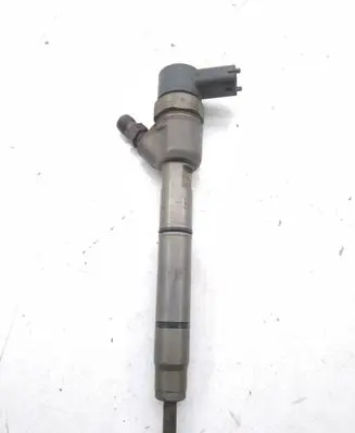 Hyundai i30 Fuel injector 0445110320 338002A900