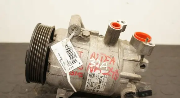 Volkswagen Golf VI Air conditioning (A/C) compressor (pump) 5K0820803A