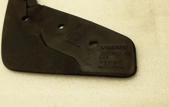 Volvo XC40 Rear mudguard 32260477