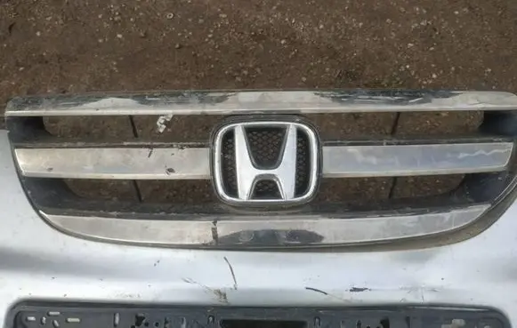 Honda FR-V Front grill