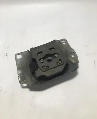 Ford Kuga II Engine mount vacuum valve 