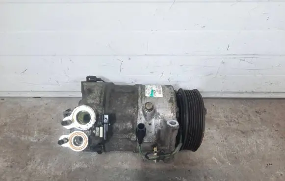 Land Rover Discovery 4 - LR4 Air conditioning (A/C) compressor (pump) 9X2319D629DA