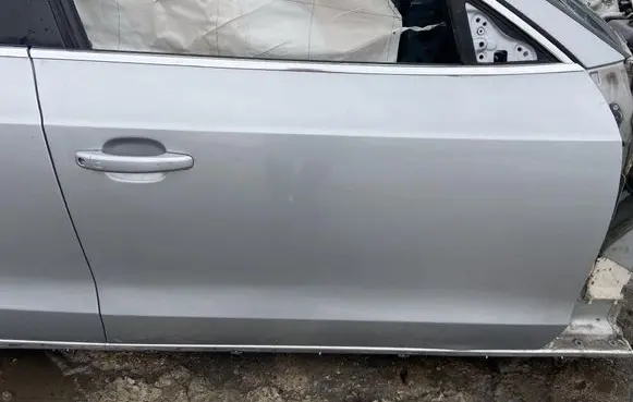 Audi A5 8T 8F Front door 