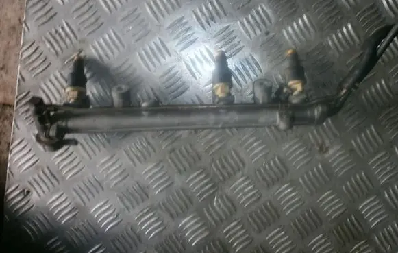 Hyundai Lantra I Fuel main line pipe 9250930018 3531023010