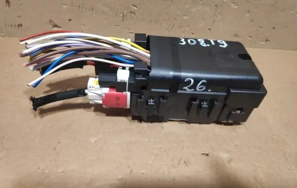 Peugeot 308 Fuse box set 1801478-1