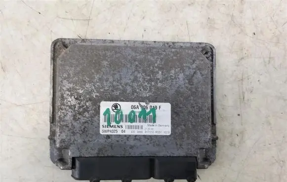 Skoda Octavia Mk1 (1U) Engine control unit/module 06A906019F