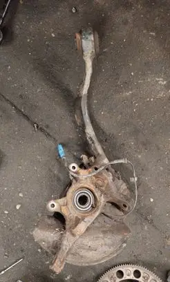 BMW X5 E53 Front wheel hub spindle knuckle