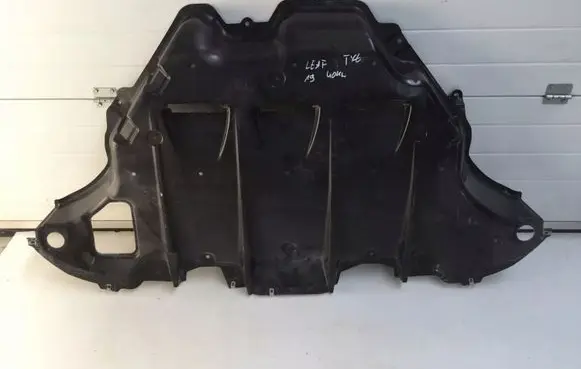 Nissan Leaf II (ZE1) Trunk boot underbody cover/under tray 748A23NL0A