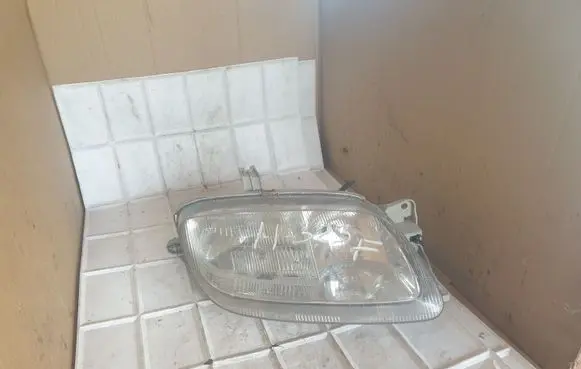 Mazda 323 F Headlight/headlamp 11061703